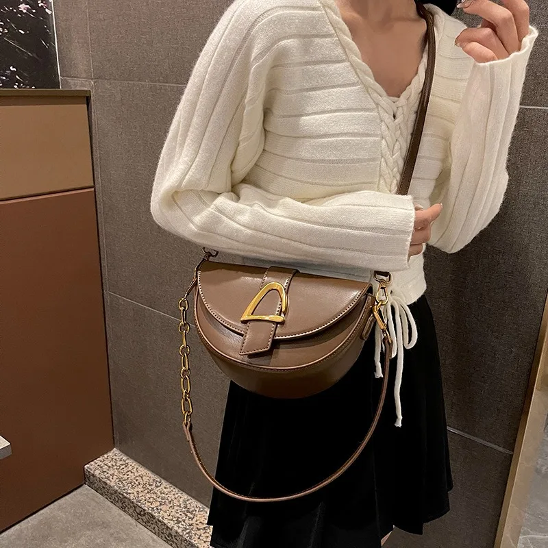 

French niche retro design bag female 2025 new fall and winter fashion crossbody small square bag senior sense shoulder bags