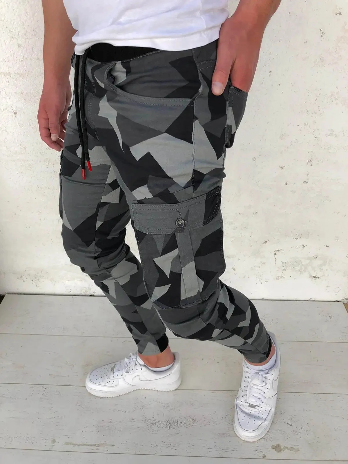 Men Quick Dry Sweatpants Camouflage Sports Pants Slim Elastic Multi-Pocket Cargo Pants Men's Fitness Running Training Trousers image 3
