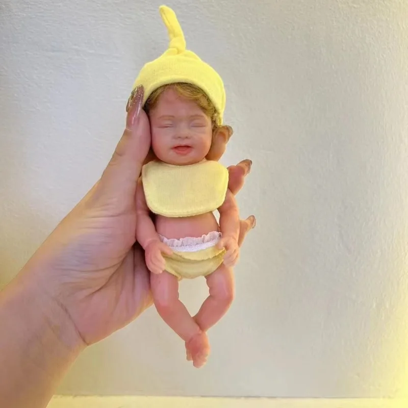 15cm Solid Silicone Mini Palm Doll Q-pop Simulation Doll