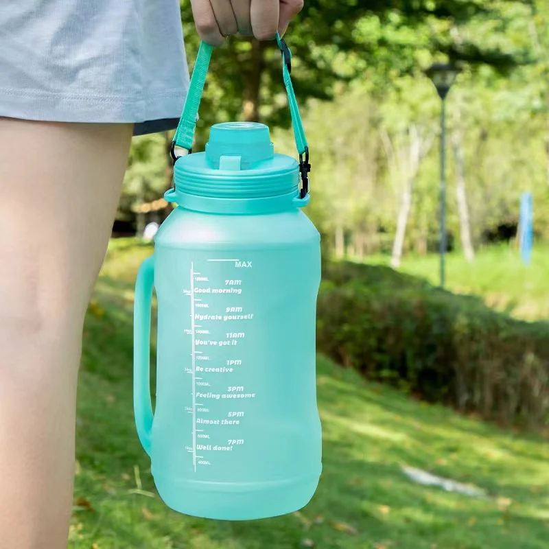 2.0L Large capacity water cup fitness portable roll cup food grade silicone belly cup folding outdoor sports water bottle