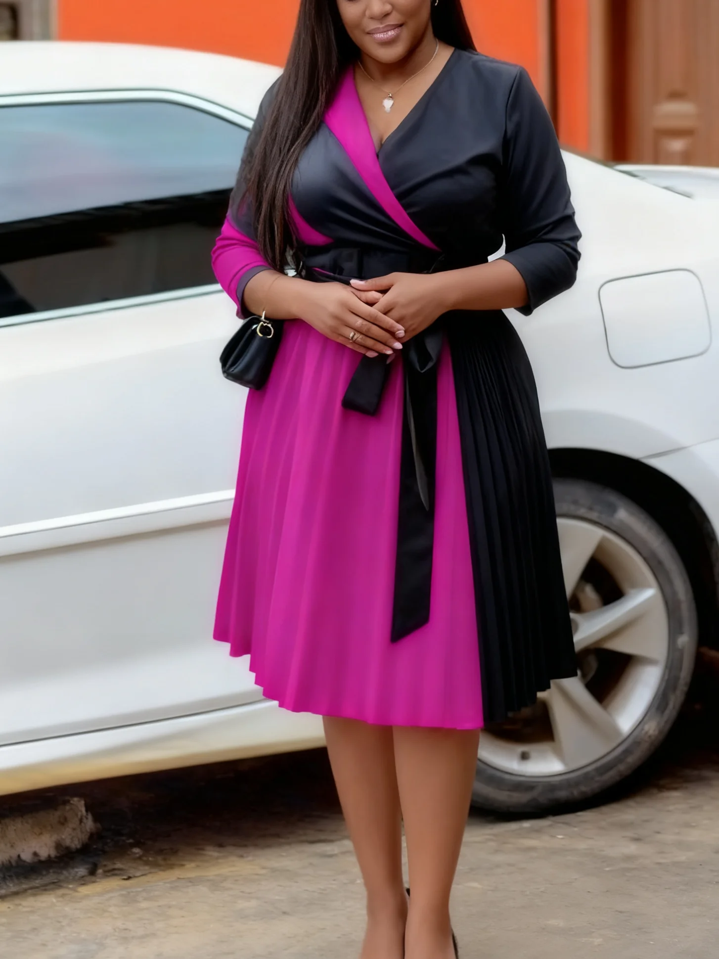 

Женское элегантное платье с запахом и рукавами 34