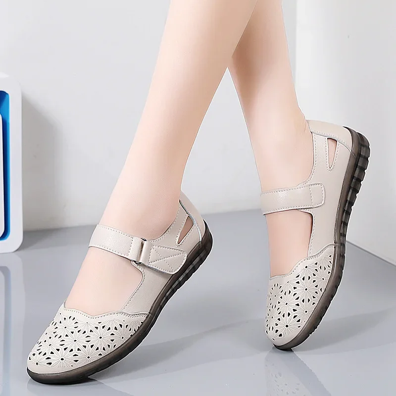 Shoes Woman Genuine Leather Soft Outsole Closed Toe Sandals Casual Flat Women Shoes New Fashion Women Sandals2024