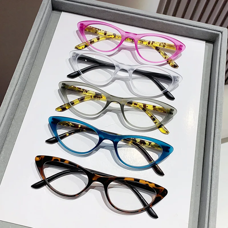 Europe and the United States fashion trend women\'s eyeglasses frame personality cat eye lightweight anti-blue glasses