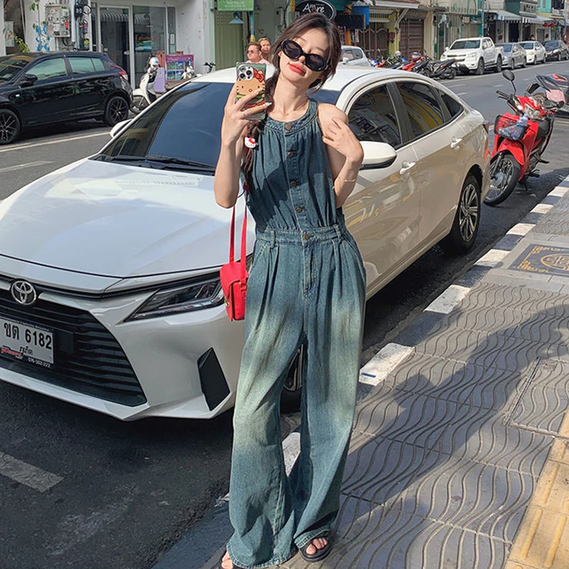 여성을위한 데님 점프 슈트 봄 새로운 패션 라운드 넥 민소매 버튼 모여 허리 블루 컬러 포켓 여성