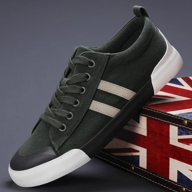 

2025 New Men's Canvas Shoes Spring Fashion Summer Breathable Versatile Lace Up Skateboarding Shoes Men Foot Flat Shoes