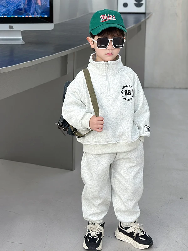 

Комплект спортивной одежды с вышивкой для мальчиков, осенний повседневный костюм из двух предметов, удобная длинная толстовка свека и длинные брюки