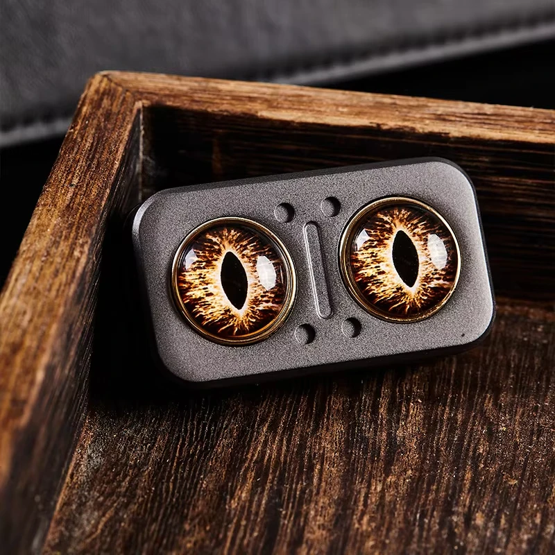 1PC Owl Top Push Card Compact and Portable EDC Fingertip Gear Tactile Push Slider Decompression Toy Metal Rotating Snap Coin
