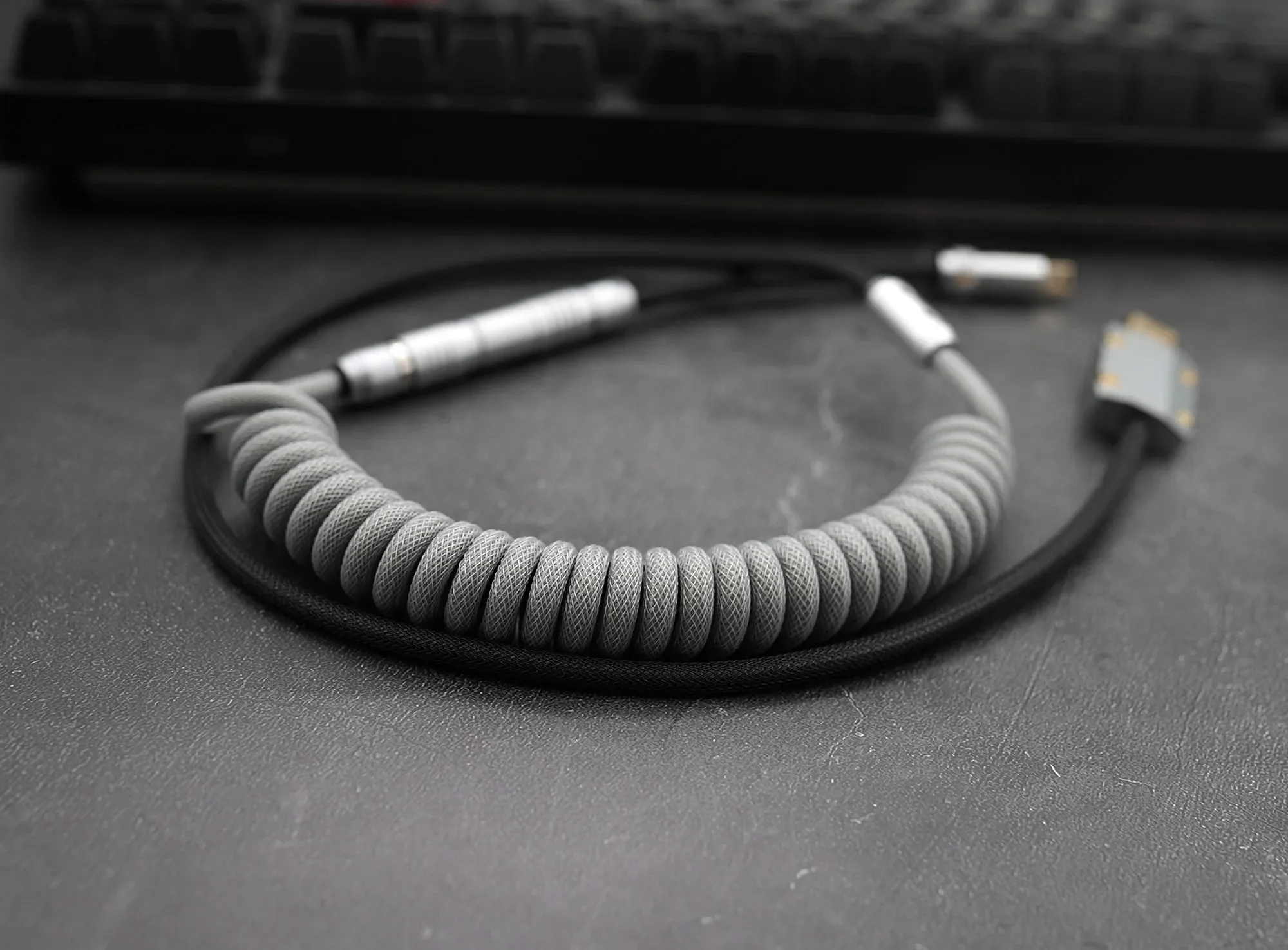 GeekCable Kabel Data Keyboard Mekanis Kustom Matrix Abel X garis tema abu-abu hitam