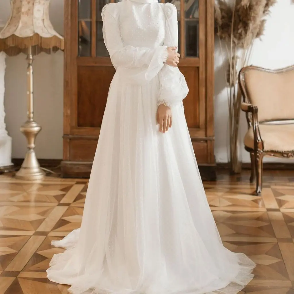 Classical A-Line Wedding Dress Modest O-Neck Long Sleeves Lace Up Back Bridal Gowns Beaded Muslim Bride Dress Customized SWD831