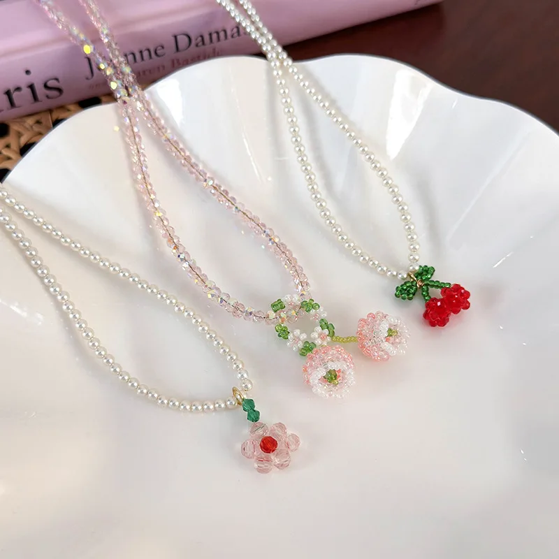 Sweet Minimalist Pearl and Crystal Lily Flower Beaded Choker Forest Fresh Soft Collarbone Necklace Standard Size