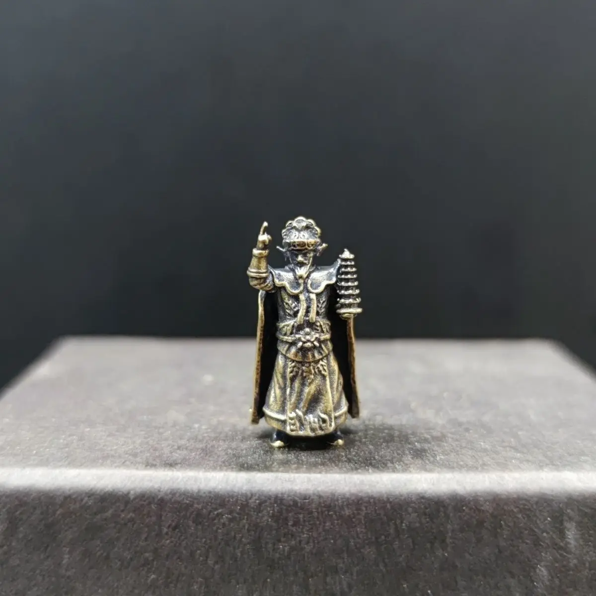 Brass Statue of Pagoda-Bearing Heavenly King Li, Miniature Aquatic and Terrestrial Tank Scenery, Chen Tang Pass Li Jing Figurine
