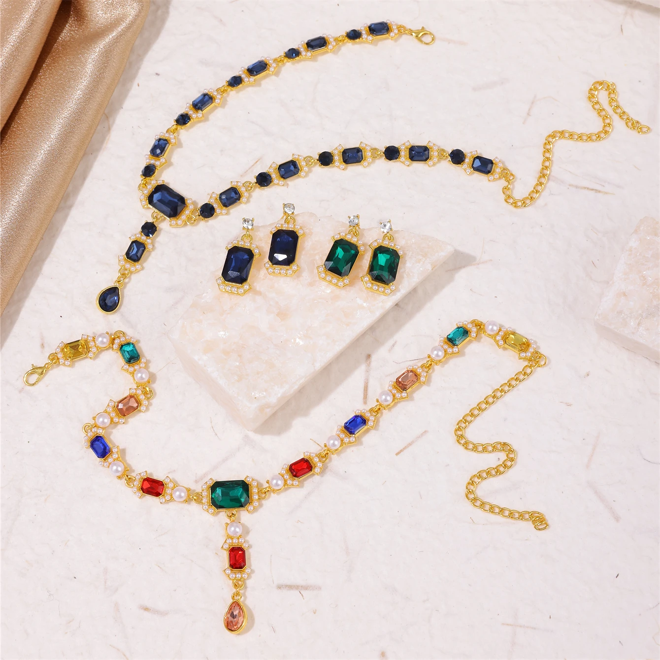 An Elegant Bride Rhinestone Necklace Earring Set Arab Ladies Party Holiday Wearing Jewelry Fake Pearl Inlaid Neck Chain