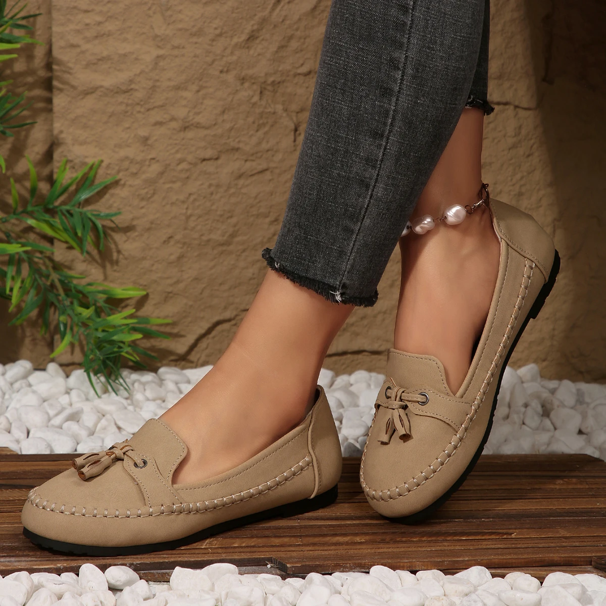 Damen-Loafer mit Quasten, runde Zehenpartie, Slip-On, flache Schuhe, Wildleder-Optik, weiche Sohle, lässige Damen-Mokassins für den Alltag. – Detail 8
