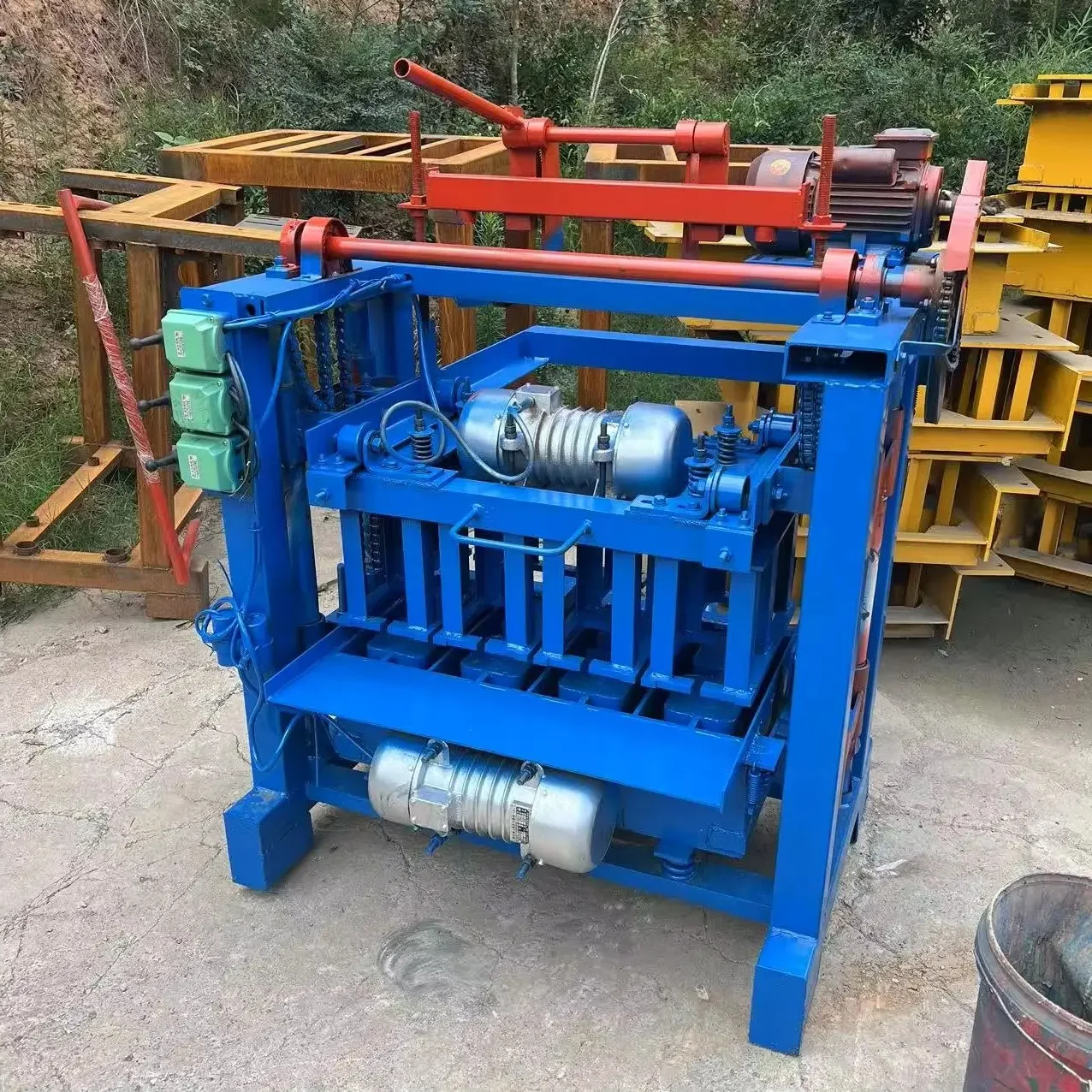 Block forming machine, small manual brick making machine, semi-automatic factory direct sales, cheap price