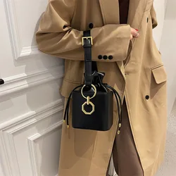 Retro Women's Drawstring Bucket Bag Metal Decor Square Ladies Crossbody Bags Chic Female PU Leather Commuter Shoulder Handbags