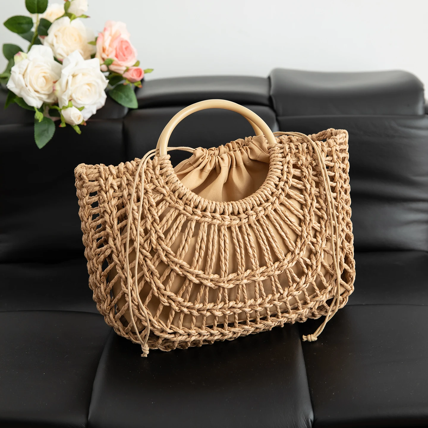 

Пляжная сумка с вырезами, летняя коллекция 2026, плетеная из ротанга, соломенная сумка-полумесяц с верхней ручкой, женская сумка-тоут для путешествий и шопинга