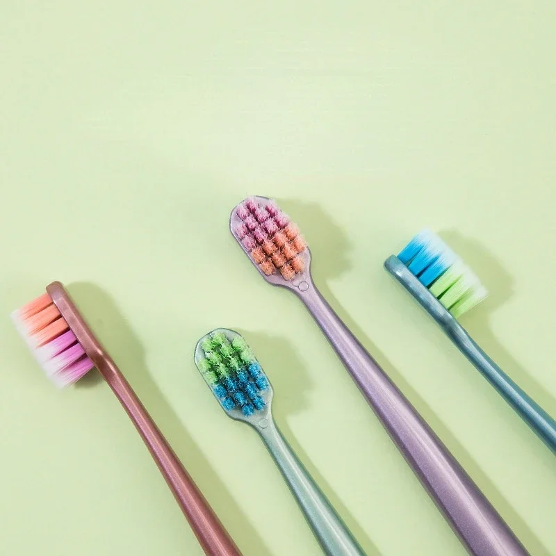 Medium bristle tactile adult toothbrush with 4 pieces of high quality to remove stains cleaning strength does not hurt the gums