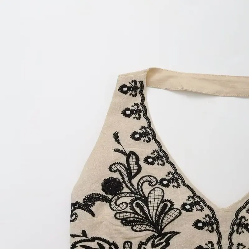 2024 Summer New Women's ort Top Embroidered Collar Versatile Design Match All Seasons Faionable Vest Svel Outfit