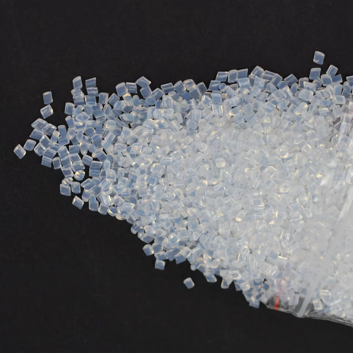 โปร่งใส Keratin กาวเม็ด Strong Hold 10g/30g Keratin Grain สําหรับ Hot-Melt Fusion Hair Extensions