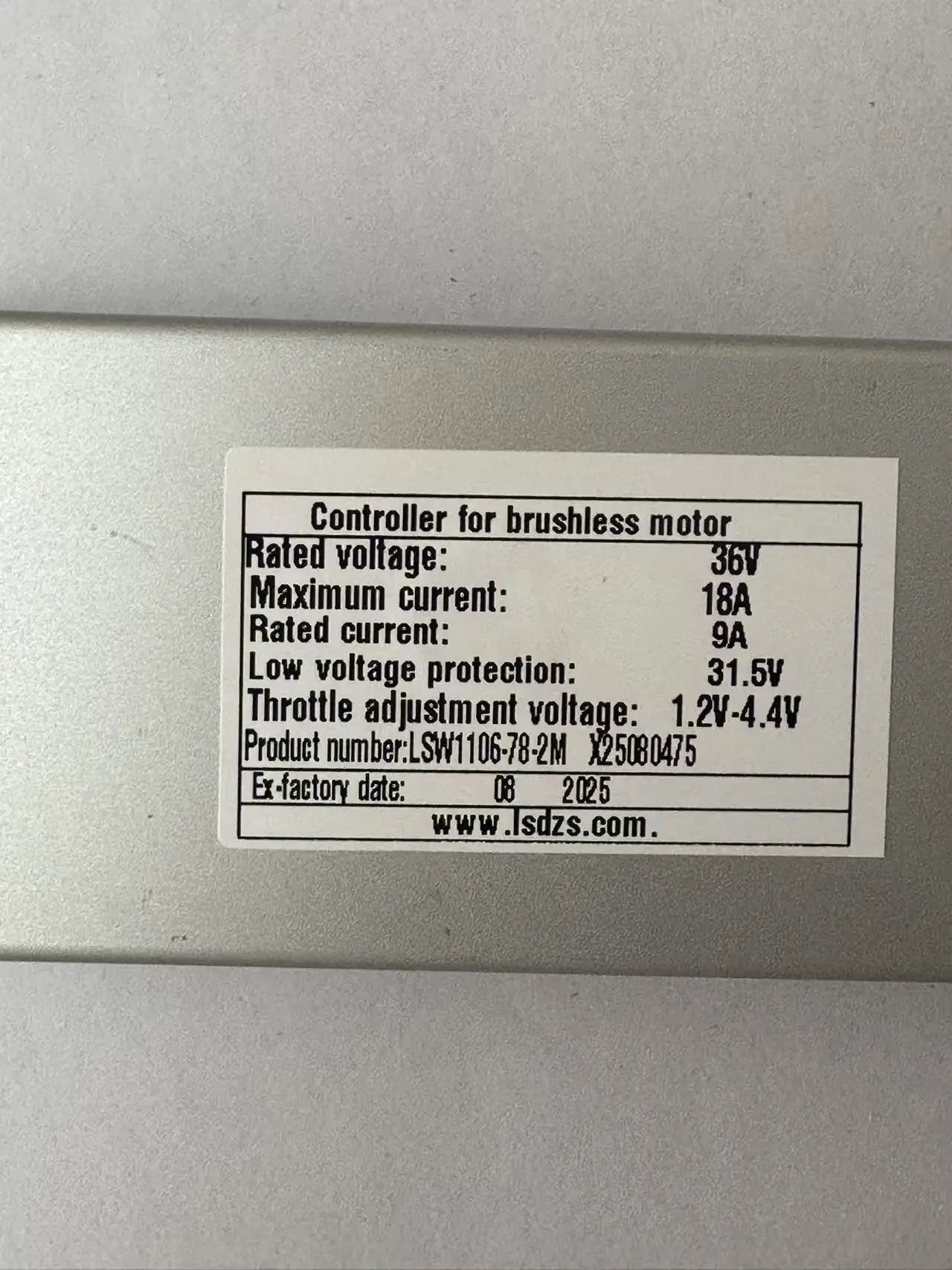 

Customisation Ebike Brushless Motor Controller LSW1106-78-2M Suitable for Electric Bicycles Fat-Tire Bikes Speed Controller