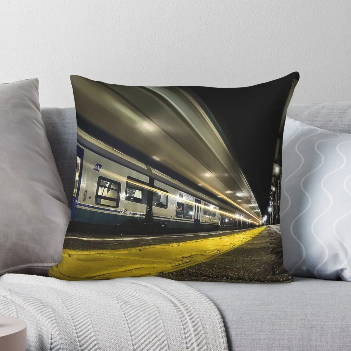 Trenitalia Italy Square Pillowcase Polyester Linen Velvet Creative Zip Decorative Throw Pillow Case Car Cushion Cover 45x45