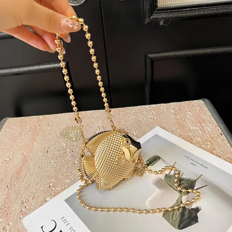 

2025 New! Light Luxury Small Fish Metal Chain Messenger — Lipstick Compartment, Multi-Way Wear