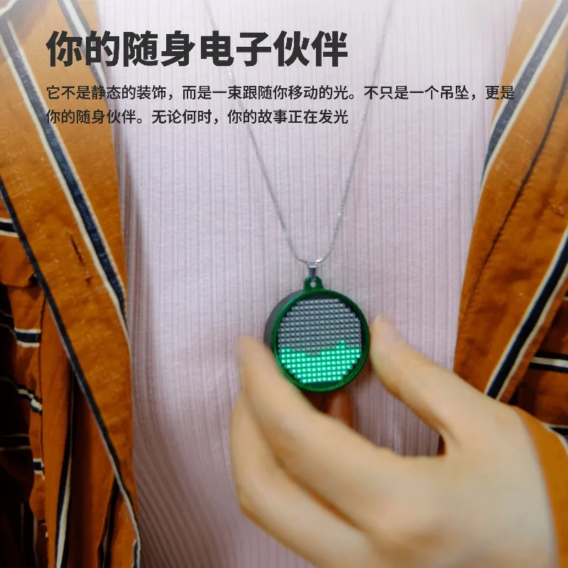 Streamer-LED Electronic Fluid Necklace Pendant Ornament, Send TA A Beam of Flowing Light