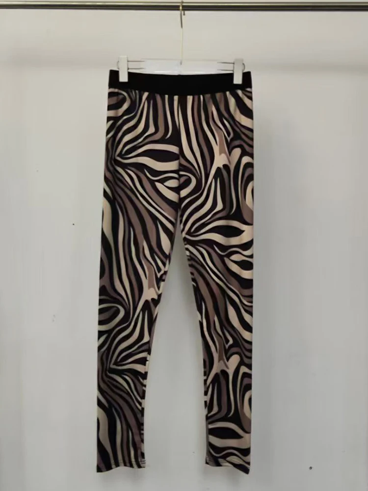 Retro geometric print color blocked knitted yoga cropped pants 2026 summer women's elastic versatile short leg pants