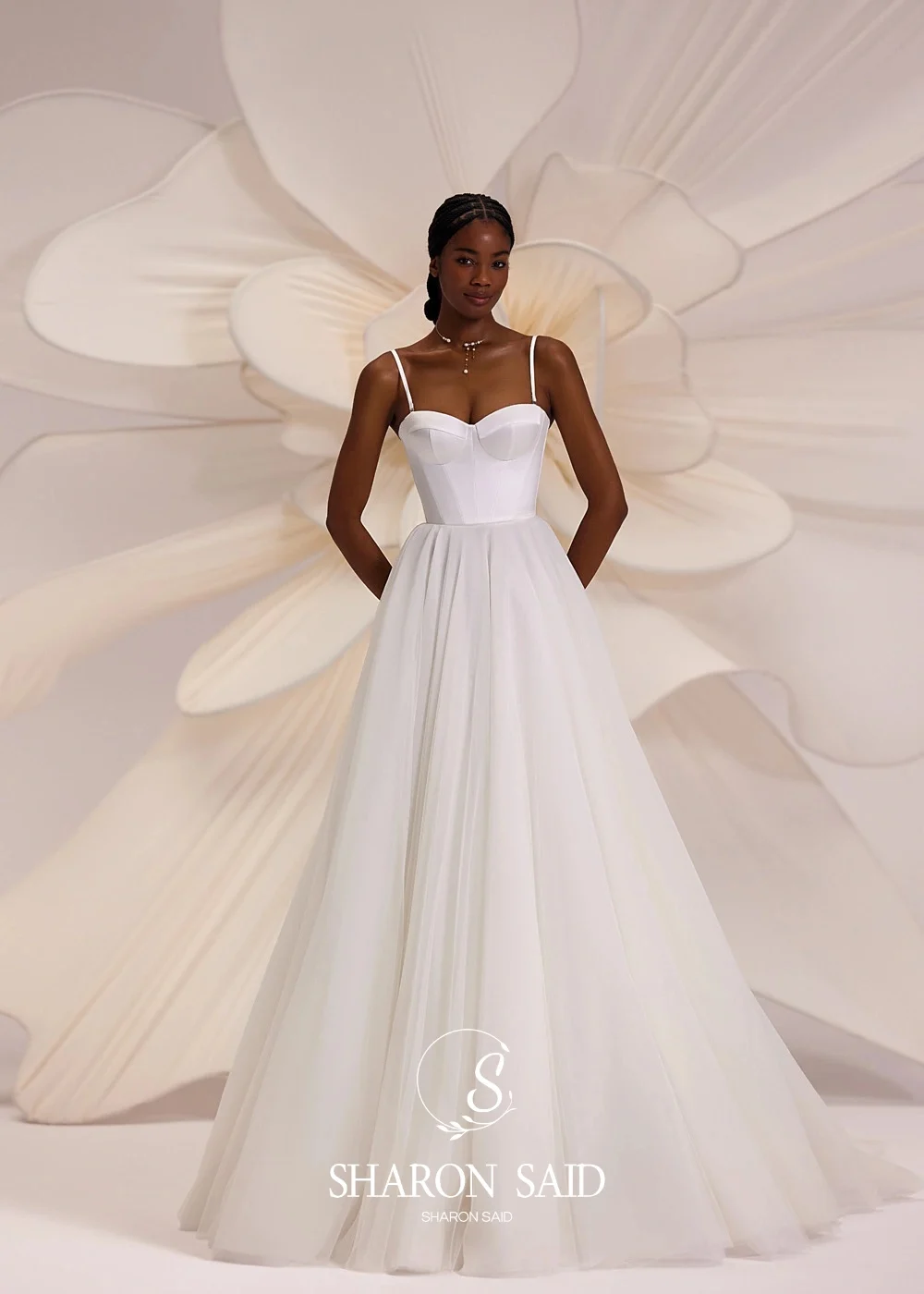 شارون سعيد بسيط الحبيب ألف خط فستان الزفاف الأبيض 2025 جودة عالية مع انفصال كيب فستان زفاف SW256 مخصص