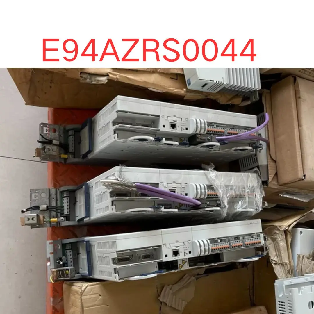 

Б/у инвертор E94AZRS0044, проверка ОК, быстрая доставка