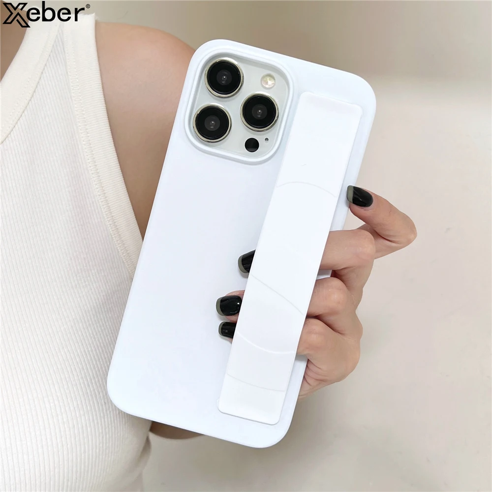 Custodia per telefono con staffa per cinturino da polso in Silicone morbido opaco per iPhone 15 11 12 13 14 Pro Max Plus custodie custodia rigida sottile con fascia a mano di lusso