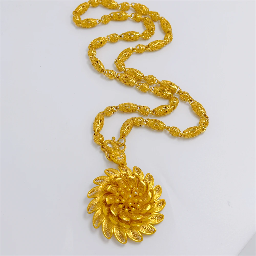 Charmhouse Charm Necklaces for Men Women Gold Color Big Flower Pendant Long Chain 24inch Collar Trendy Jewelry Accessories