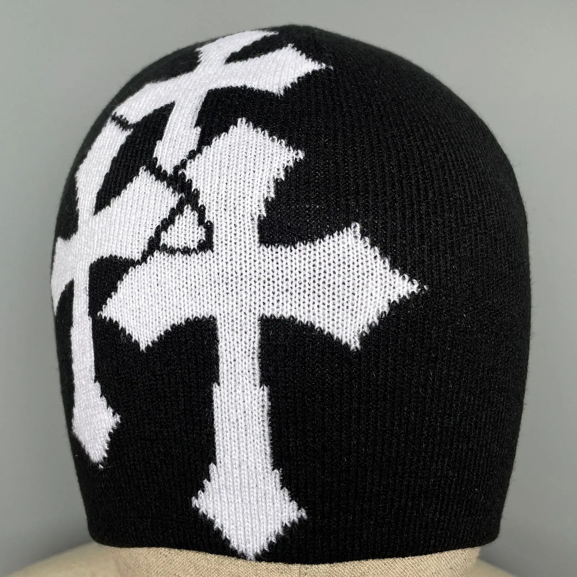 Cross Pattern Hat Fashion Knit Hat Gothic Three Cross Beanie Hat Outdoor Sport Hat Winter Warm Hat Pullover Cap