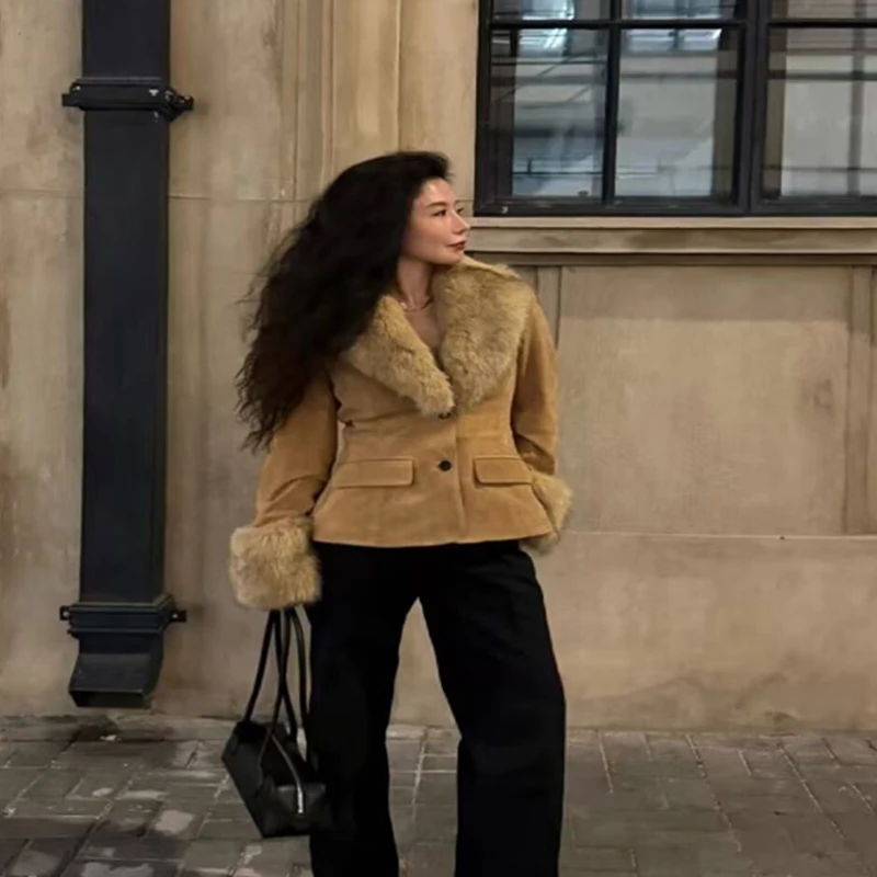 Women's short jacket with large faux fur collar and cuffs  single-breasted  warm fall and winter coat, solid color with pocket