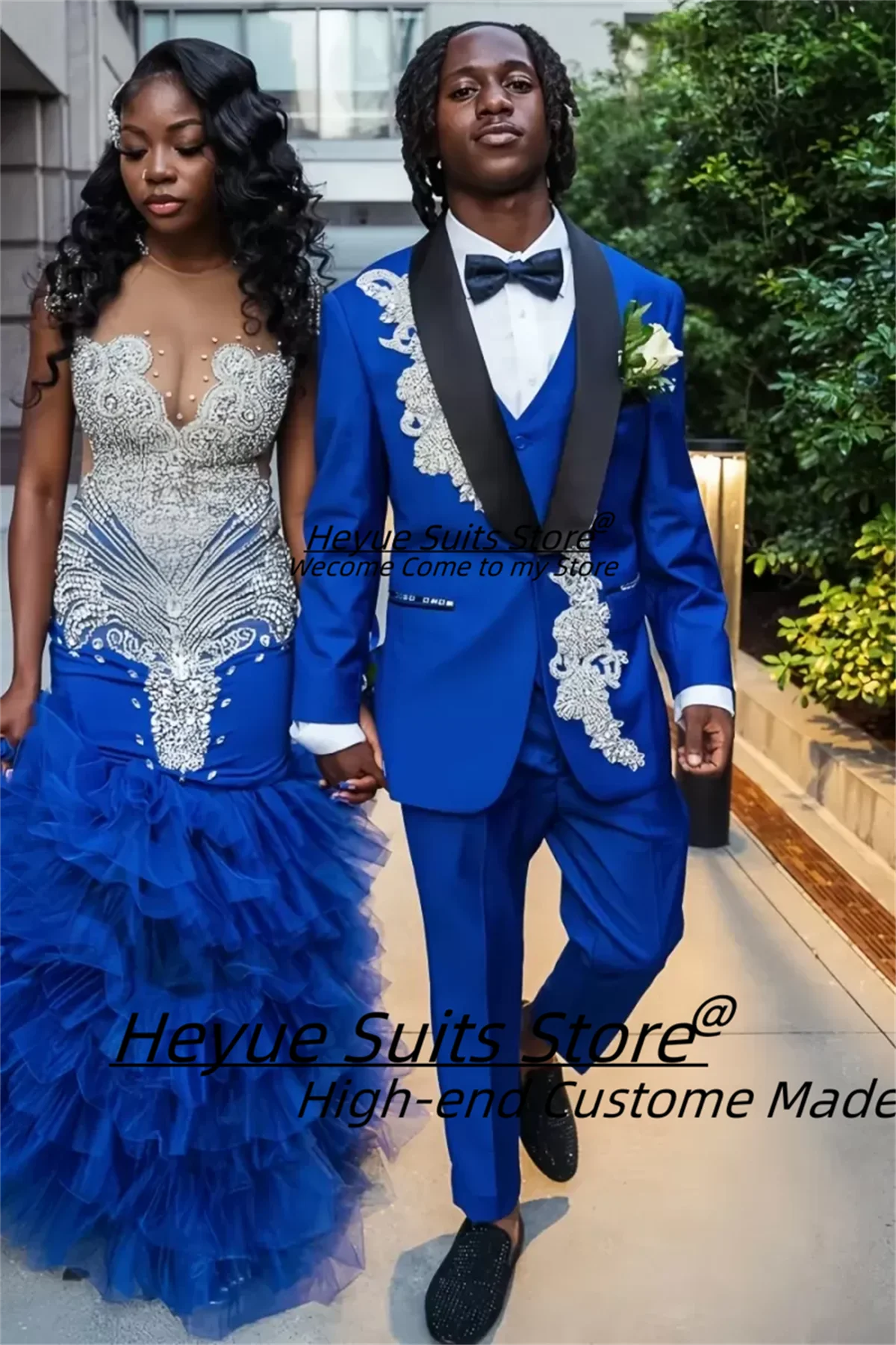 

Shiny Luxurious Beading Groom Wedding Tuxedos Customized Bespoke Royal Blue Three Pieces Shawl Lapel Prom Men Suits Ropa Hombre