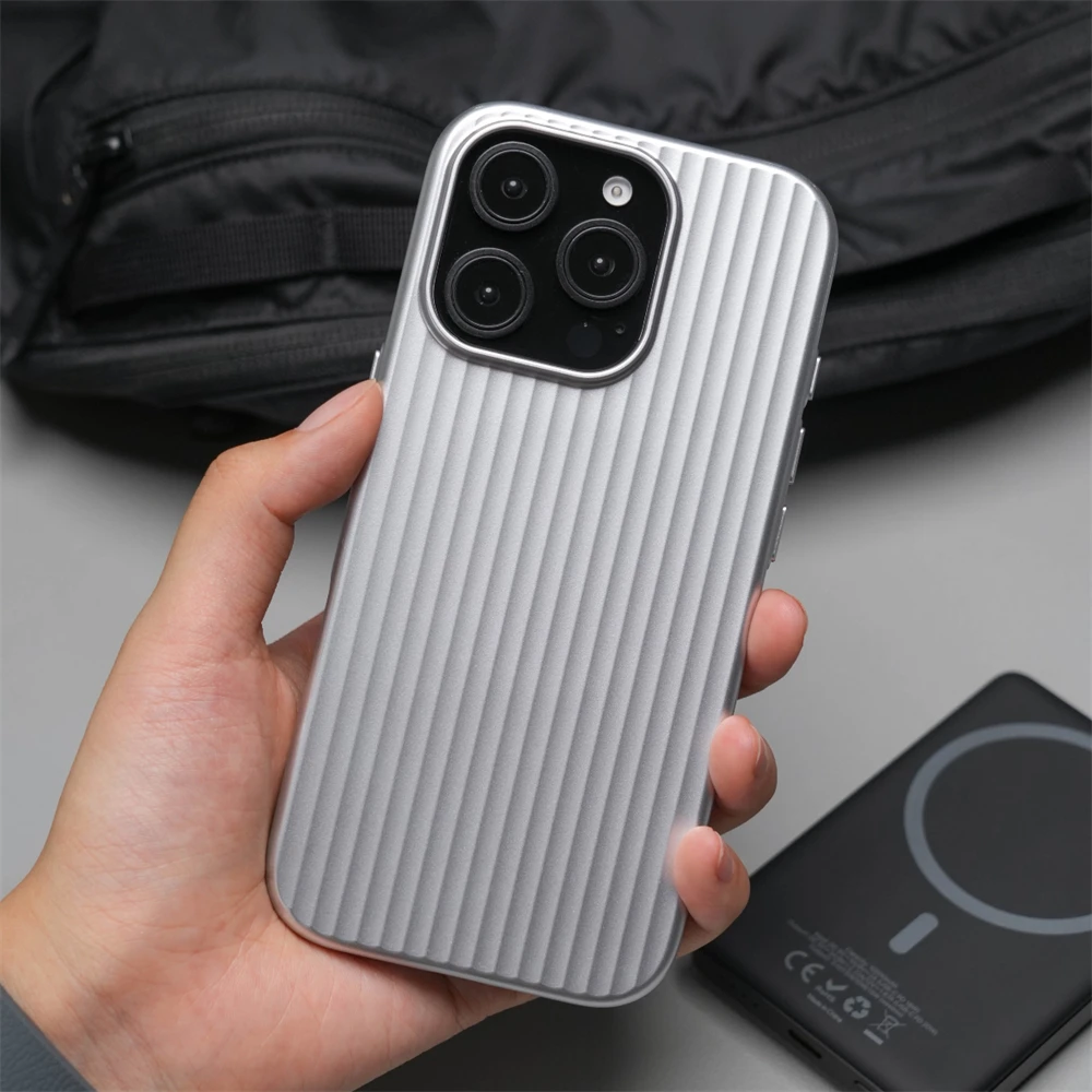 

For iPhone 17 16 15 14 Pro Max Fashion 3D stripe MagSafe phone case Wireless Charging Matte Hard Cover for Iphone 16pro 17Promax