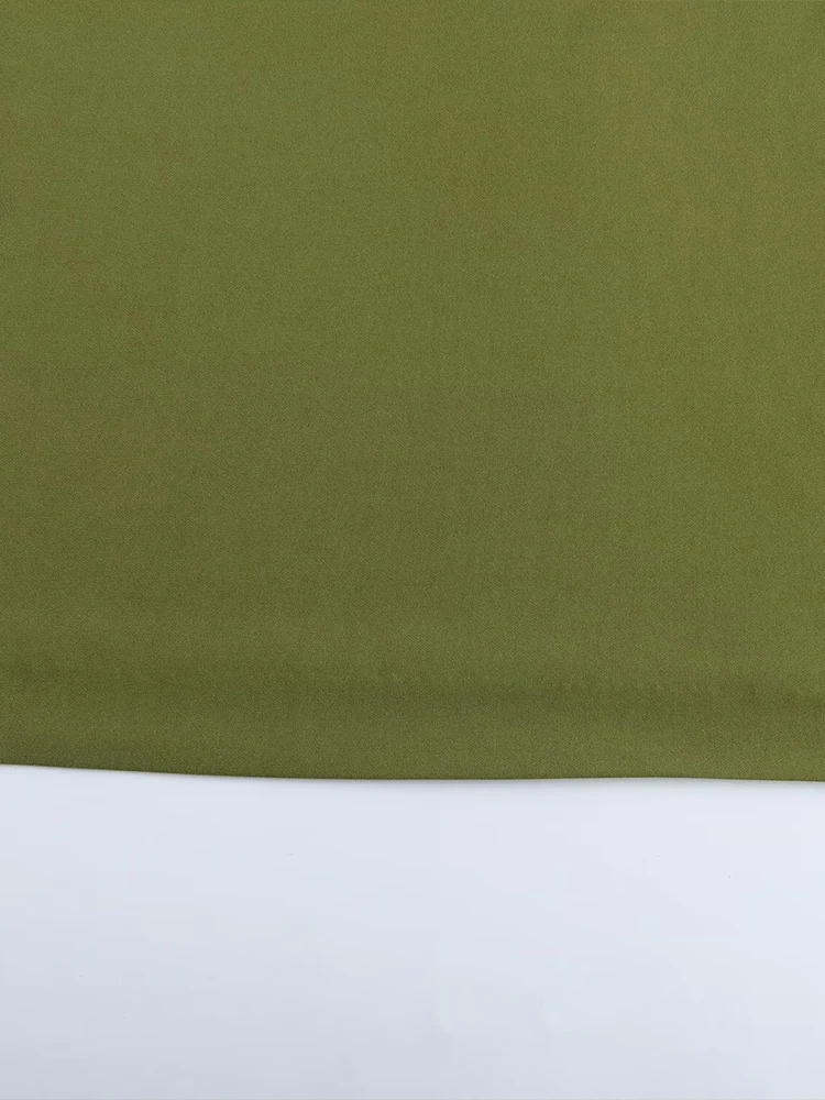 فستان نسائي ربيعي جديد على الطراز الأوروبي والأمريكي مزين بطيات وفتحة جانبية فستان بحمالات متوسطة الطول