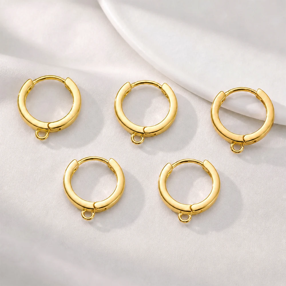 2/4/6 Stück Huggie Hoop Ohrring-Befestigungen aus 18K vergoldetem Messing, flache runde Ohrringhaken mit Schlaufen für die Schmuckherstellung DIY – Detail 3