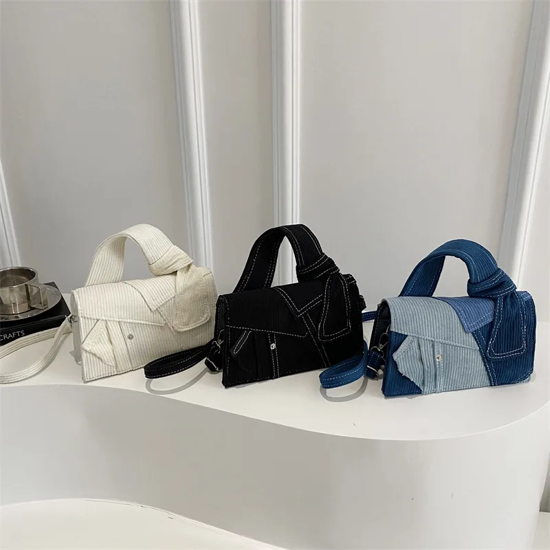 

2023 Новая джинсовая квадратная сумка в стиле пэчворк для женщин, кошелек через плечо с верхней ручкой, повседневная текстурированная сумка-тоут, универсальная и шикарная ​