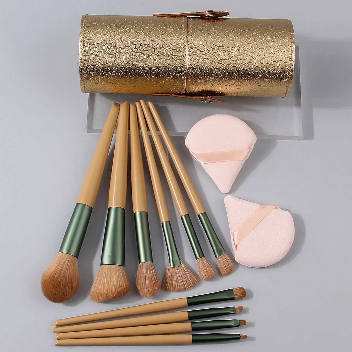 Set di pennelli per trucco a setole morbide di alta qualità da 13 pezzi + soffio per cipria triangolare antiaderente + secchiello per pennelli per trucco in pelle PU