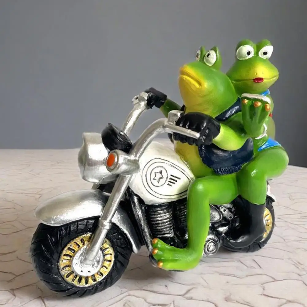 Frog Riding Motorcycle Figurine Motorcyclist Frog Figurine Couple Riding Motorcycle Statue Home Decoration Frog for Indoor