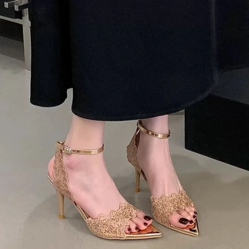 

New 2026 Summer Women's High Heels Pointed Toe Lace Casual Party Sandals Designer Sexy Outdoor Shopping Sandals Zapatillas Mujer