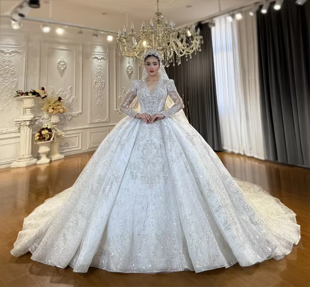 Customized Full Beading V-neckline Wedding Dress Corset  Ball Gown Bride Dress Amanda Novias Oficial