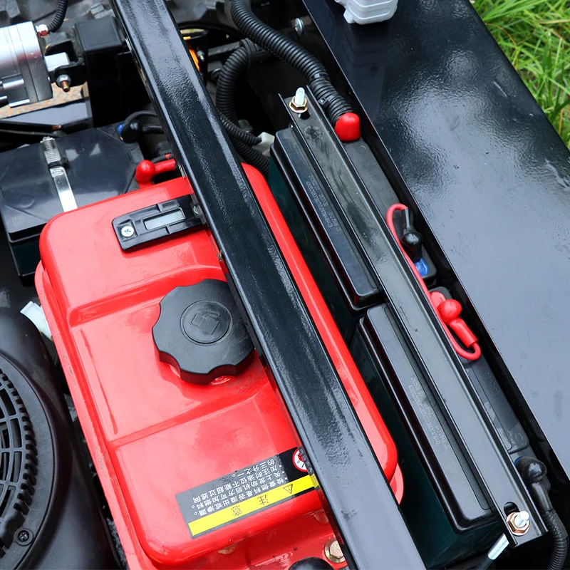 تخصيص التحكم عن بعد تتبع جزازة العشب الروبوتية 800 مللي متر عرض القطع كفاءة العناية بالعشب لصيانة الحديقة