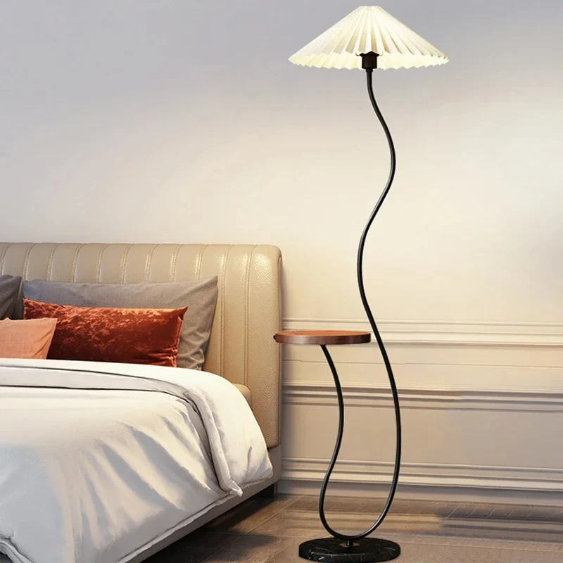 

Скандинавский напольный светильник для хранения вещей, современный арт-дизайн, для гостиной, дивана, домашнего декора, напольный светильник для спальни, кабинета, прикроватный светильник