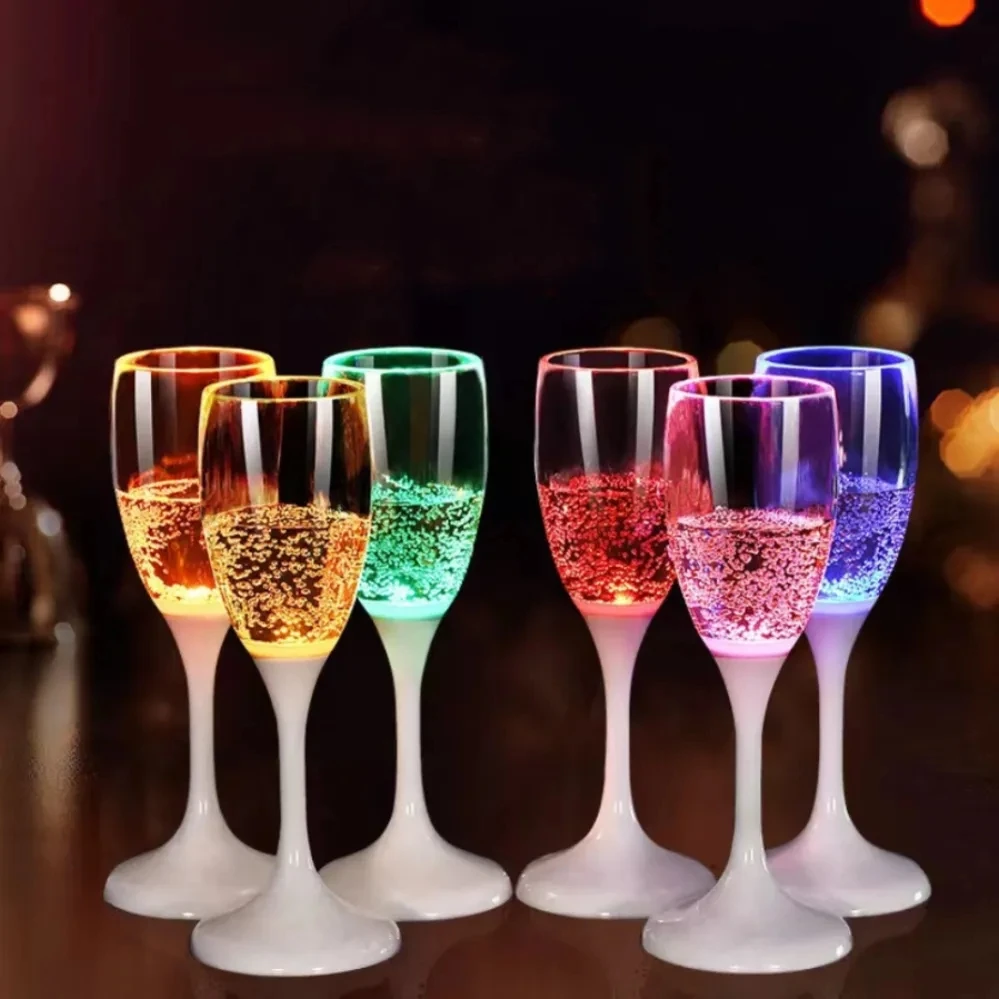 6 Stuks Led Licht Glazen Champagne Fluiten Cocktail Knipperende Bekers Voor Party Bar Night Club Drinken Kerst Bruiloft Feest Groothandel