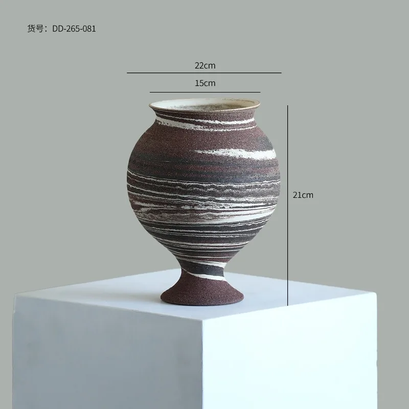 Vintage design stranded tire ceramic vase