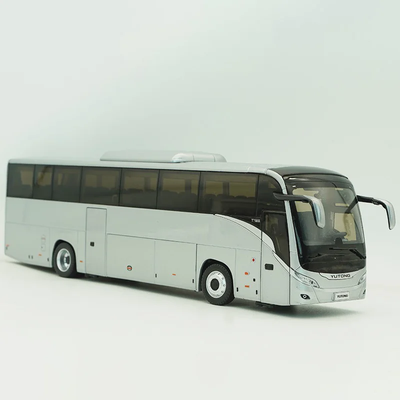 1:42 Scale Yutong T12E Highway Tour Bus Alloy Car Model Collection Ornaments Toy