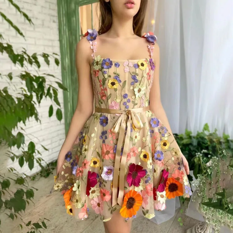 

New Women's Three-dimensional Flower Embroidered Hip-wrapped Sexy Dress