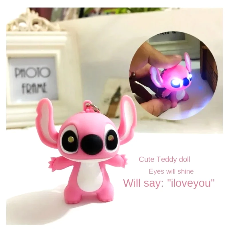 MINISO غرزة المفاتيح مع الصوت أنا أحبك مضيئة دمية الكرتون لطيف المدرسية زوجين المفاتيح أنيمي مضيئة حقيبة قلادة